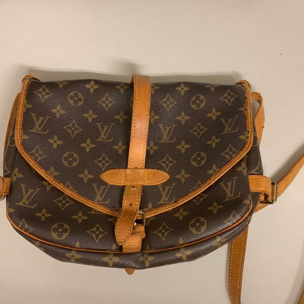 Authentic LOUIS VUITTON Monogram Saumur 35